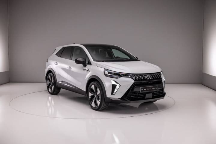 Mitsubishi Grandis (2025) : ce SUV hybride est dérivé du Renault Symbioz