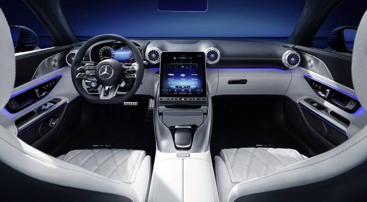 Le nouveau Mercedes SL 2021 dévoile son habitacle