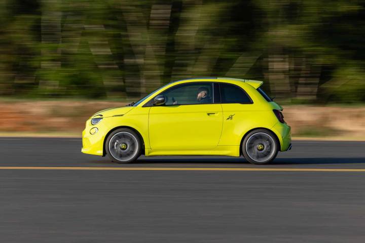 Abarth pourrait réintroduire des moteurs essence pour relancer ses petites sportives