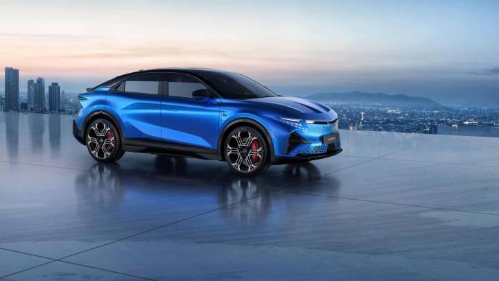 Alpine A390 : le premier SUV électrique de la marque s’ouvre aux commandes