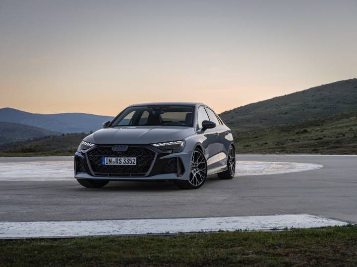 La nouvelle sportive d'Audi a déjà battu un record sur le Nurburgring ! Découverte de l'Audi RS 3 restylée !