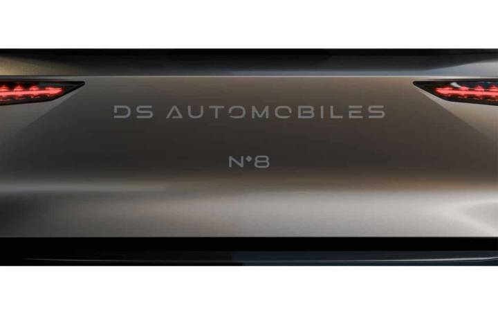 DS N°8 : quel drôle de numéro !