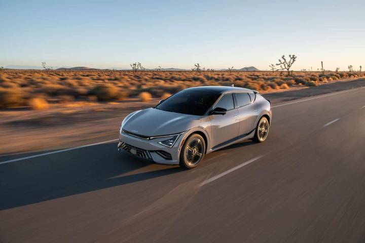 La Kia EV6 GT passe aussi par la case restylage et se rapproche de la Hyundai Ioniq 5 N