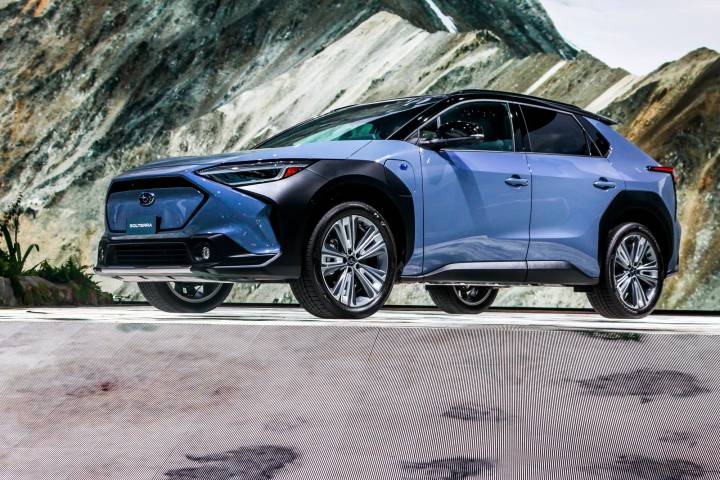 Le nouveau SUV 100 % électrique de chez Subaru arrive en France, vaut-il vraiment le coup ?