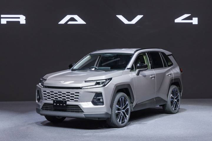 Toyota RAV4 : qu’apporte la nouvelle génération par rapport à l’ancienne ?
