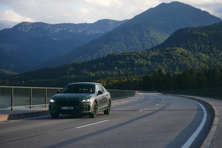 La prochaine Skoda Superb : encore plus spacieuse et innovante ?