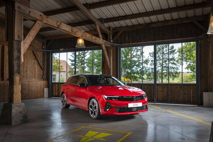 La cousine des Citroën C4 et Peugeot 308 peine à séduire en France, alors qu'elle ne manque pas de qualités