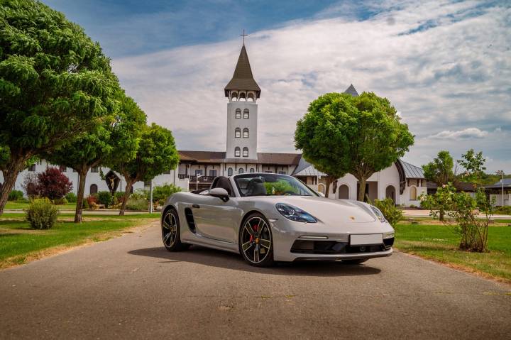 Après la Taycan et le Macan, c'est au tour du Porsche Boxster de passer à l'électrique