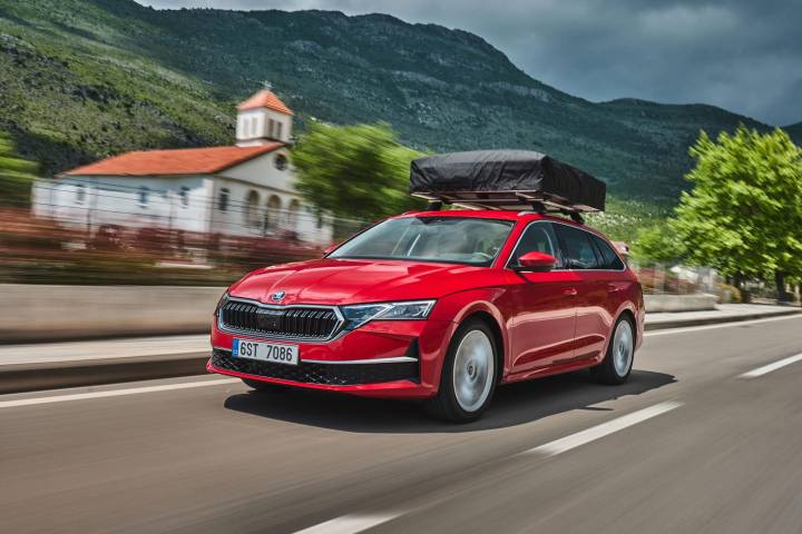 Skoda prépare le lancement d’un break électrique : voici ce que l’on sait déjà sur ce futur modèle