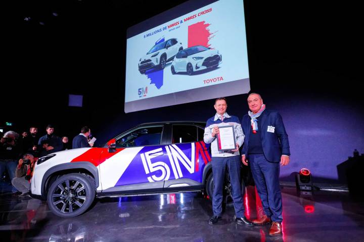 À son usine de Valenciennes, Toyota célèbre sa cinq millionième Yaris fabriquée en France !