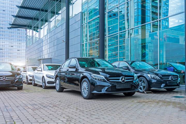 Pour tester ses véhicules, Mercedes n'hésite pas à se servir de la concurrence