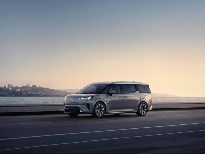 Lancée il y a plus d’un an, cette voiture électrique de Volvo est un véritable flop et disparaît du catalogue !