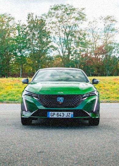 Essai de la Peugeot e-308 : la compacte star passe enfin à l’électrique