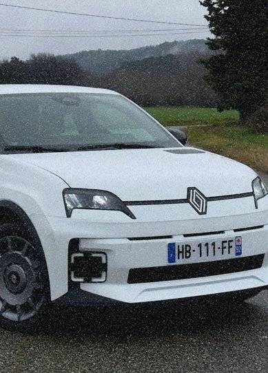 Essai de la Renault 5 E-Tech Autonomie Urbaine : peut-on faire de longs trajets avec la moins chères des versions ?