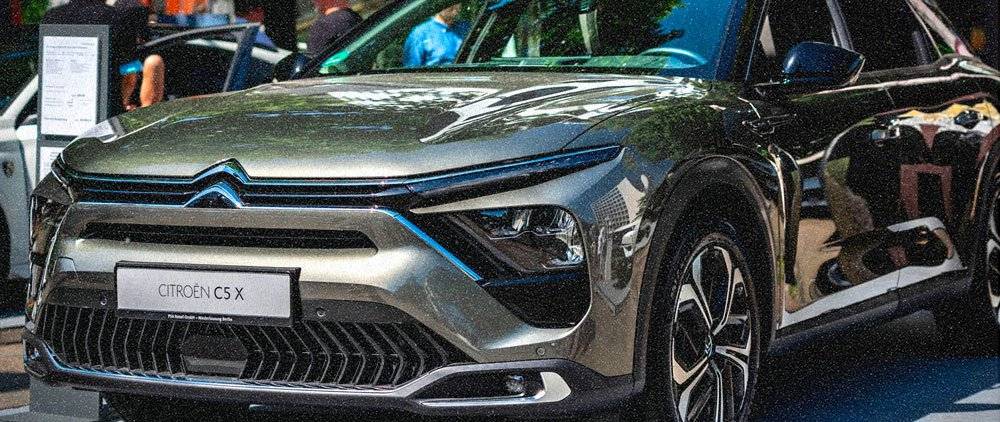 Présentation de la Citroën C5 X hybride rechargeable